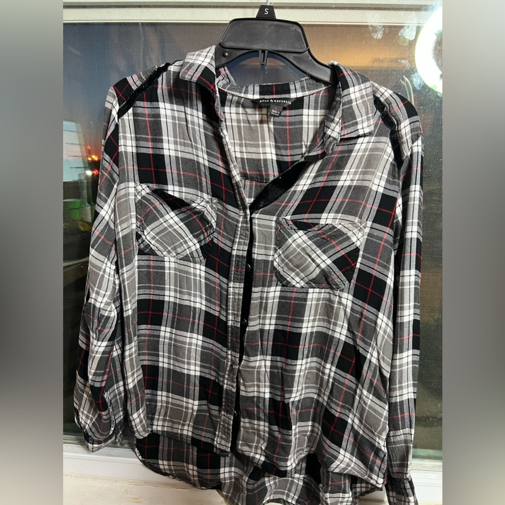 Flannel button down. SALE ON MY ENTIRE STORE. BUY TWO GET ONE FREE.